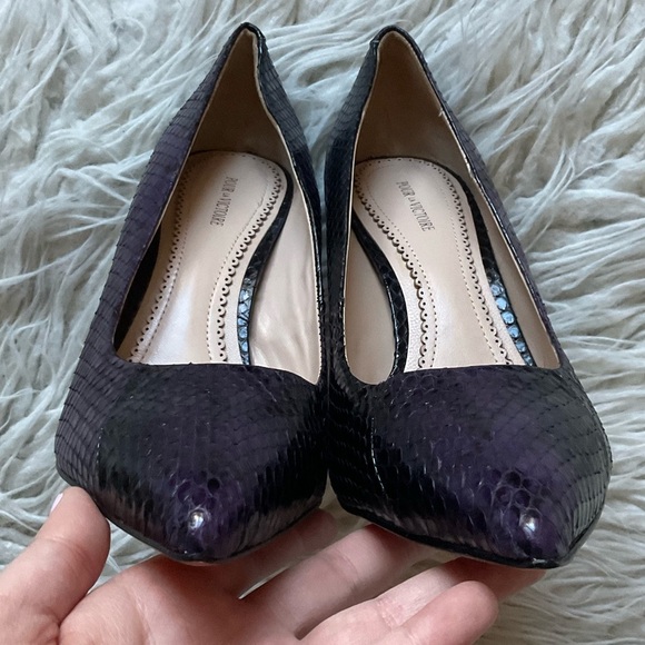 Pour La Victoire Camrin Dark Purple Snake Embossed Leather Heel Pumps NWT Sz 8.5 - Picture 4 of 10